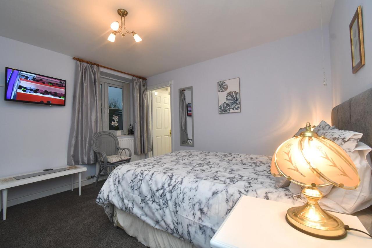 The Old Board School Guest House St Clears Exteriör bild
